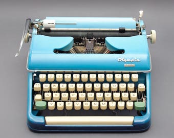 Vintage typewriter | Etsy