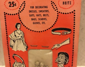 DRITZ Trimmings 1954, Original Package with 7 rosemontees rhinestones.