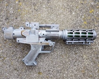 Star Wars General Grievous DT-57 heavy blaster. Hasbro. Diesel punk.