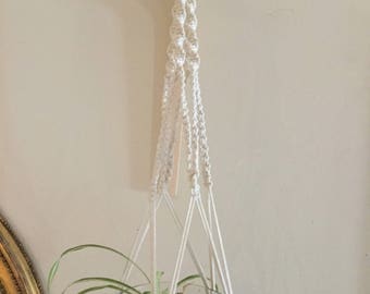 Macrame hanger