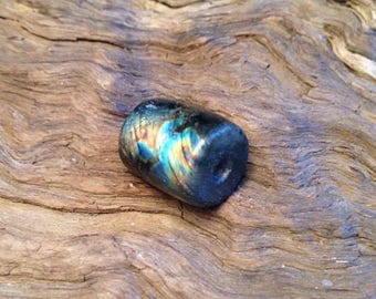 Hand Carved Spectrolite Labradorite Bead.
