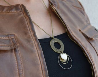 Necklace creamy white sequin round enameled metal color bronze