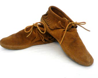 Minnetonka Ankle Booties---Leather Moccasins---Size 9---Fringe