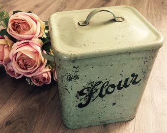 Vintage 1950's Flour Tin - great for Kitchen Storage or Garden Planter