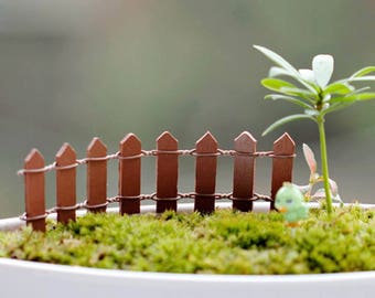 WOODEN MINIATURE: barrier Brown 11 cm * 3 cm