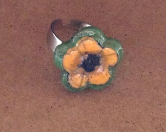 Flower ring yellow and green Raku