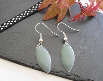 Earrings with enamel