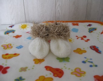poilee and ecru wool baby shoes