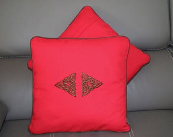 Celtic embroidered Trinity customized to your color cushion 40 x 40 cm