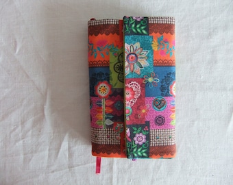 Protects-pocketbook fabric lined and empesé