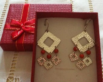 Diamond shaped Silver earrings
