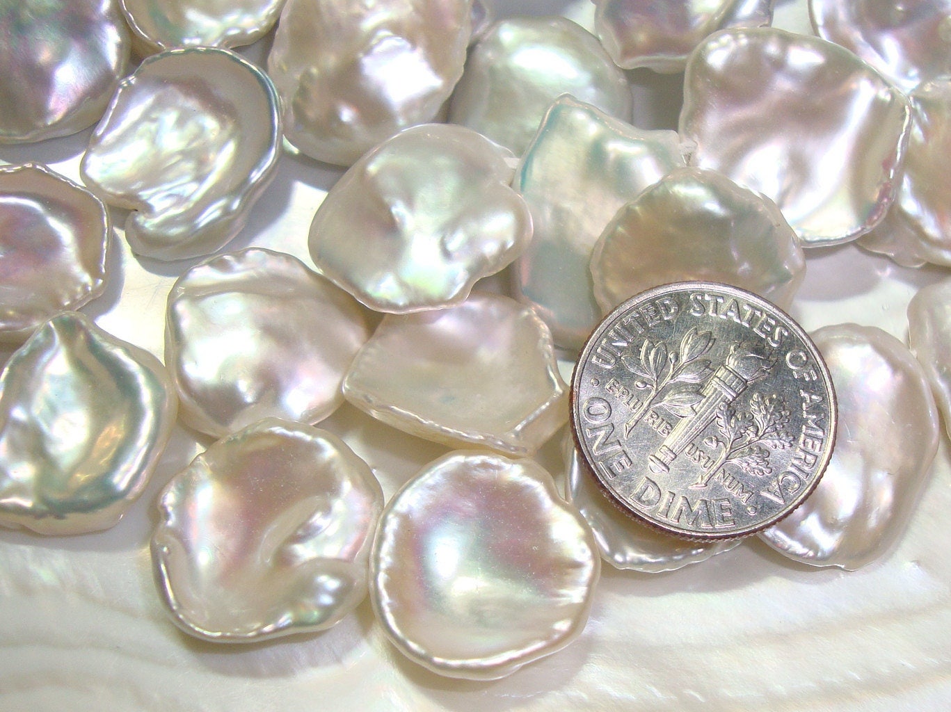 4 pearls, Fresh Water Petal Pearl, 1619mm, Lustrous Genuine Keshi