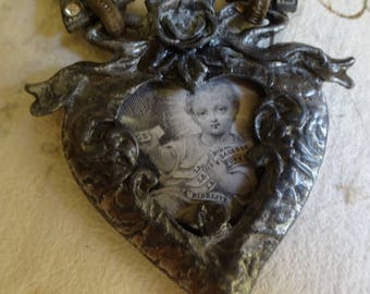 AMAZING Vintage French Enfant Jesus Heart Pendant