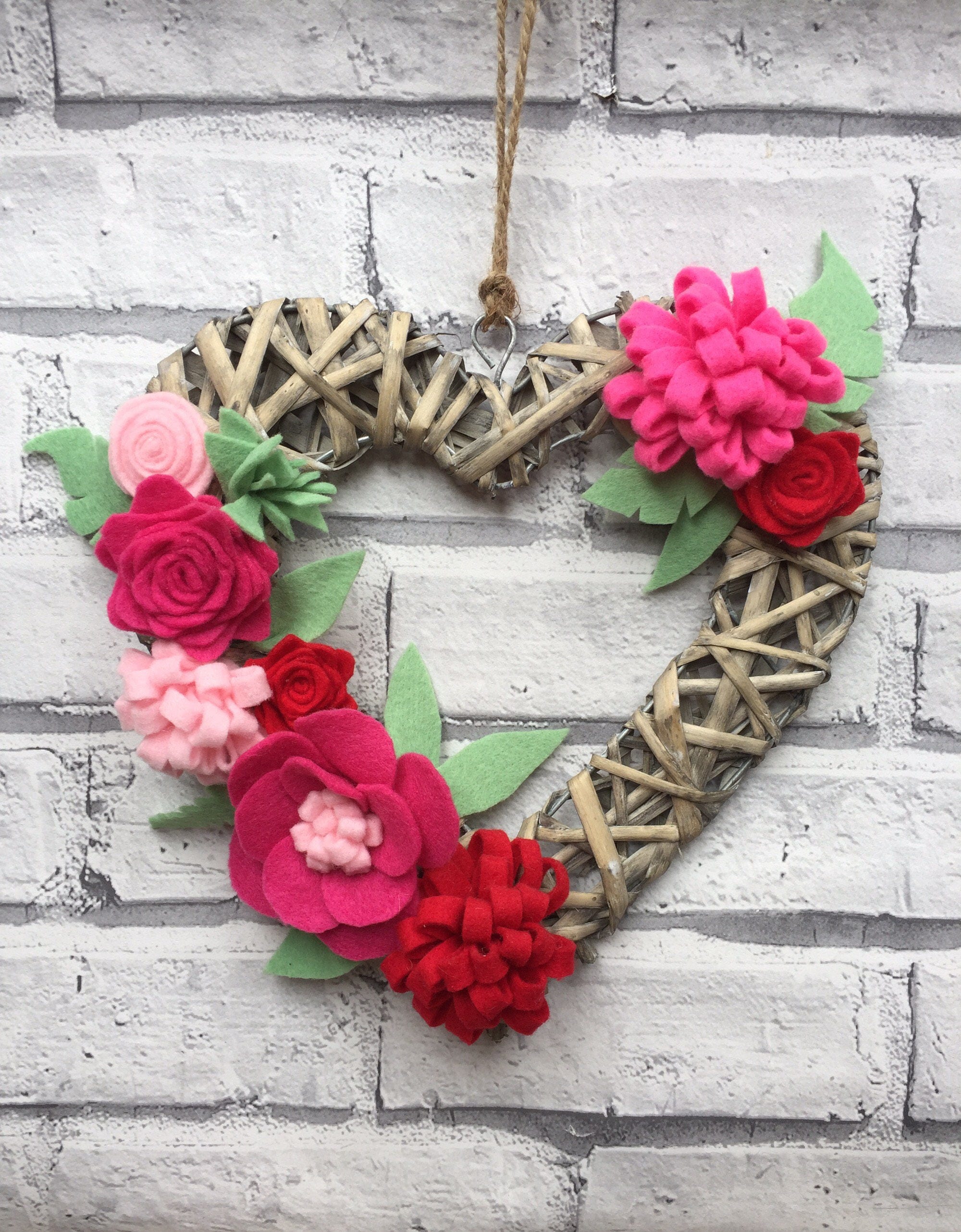 Wicker Heart Door Wall Wreath Art felt flowers