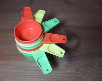 Tupperware Measuring Cups, Full Set of 6 Cups, Orange, Yellow, Apple Green, Vintage Kitchen Utensil, Baking, Cookware, See Description