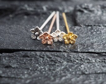 Tiny flower nose screw/nose stud/nose ring