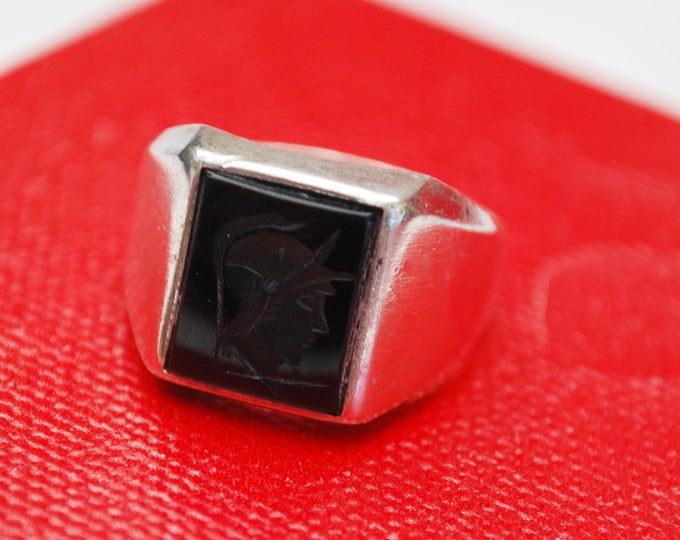 intaglio Cameo Ring - Carved Roman Soldier - Black Glass - Sterling silver - Size 9 ring