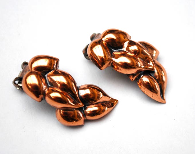 Copper Leaf Earrings - Signed Renoir clip on earrings - Mid Century - Swirl leaves