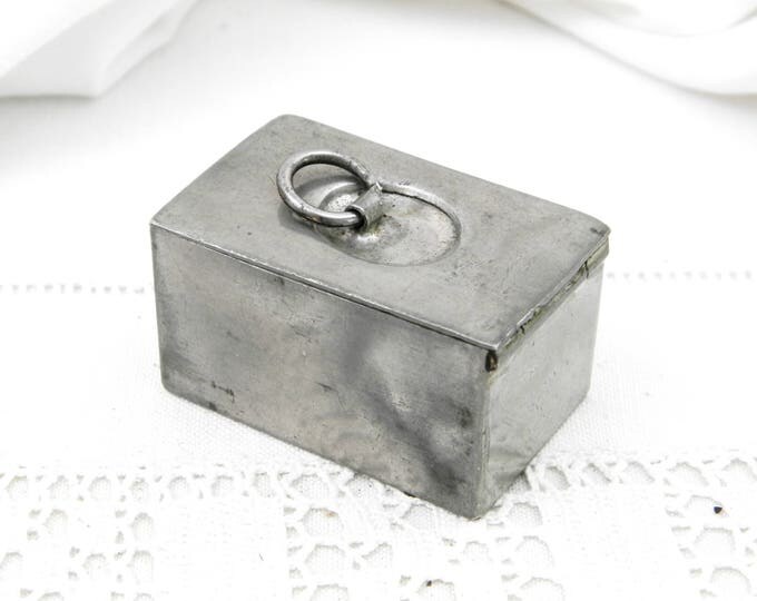 Small Vintage Metal Box with Ring Pull Could be Used as a Ring Box, Unusual Shaped Box, Curios, Jewelry Box Gift, French Brocante Decor Small Vintage Metal Box with Ring Pull Could be Used as a Ring Box, Unusual Shaped Box, Curios, Jewelry Box Gift, French Brocante Decor