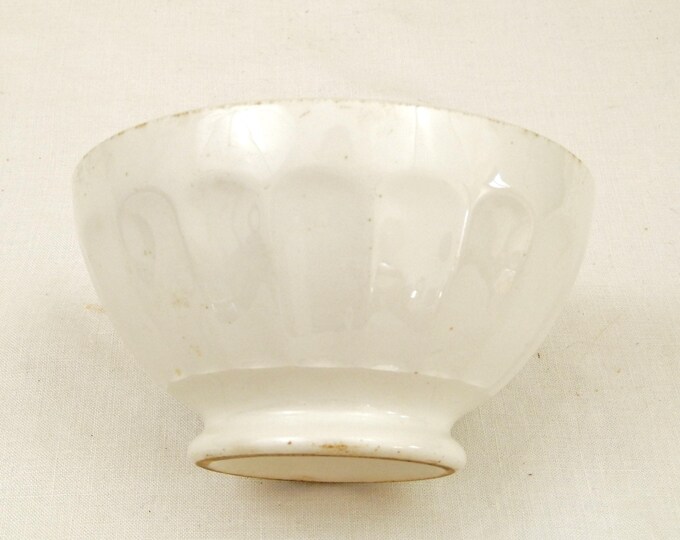 2 Antique Large White Coffee Bowls with Scalloped Sides from France, French Farmhouse Ceramic Café au Lait Bowls, Country Latte Bowl 2 Antique Large White Coffee Bowls with Scalloped Sides from France, French Farmhouse Ceramic Café au Lait Bowls, Country Latte Bowl