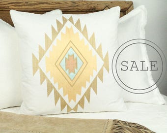 White aztec pillow, white kilim pillow, white kilim cushion, white kilim pillow cover, embroidered kilim pillow, white kilim throw pillow
