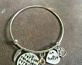 Pet loss bracelet, Pet memorial jewelry, Loss of Pet jewelry, bangle bracelet, hand stamped bracelet, Personalized pet loss bracelet, Custom