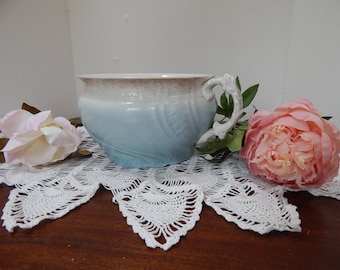 Pretty blue potty / Chamber pot