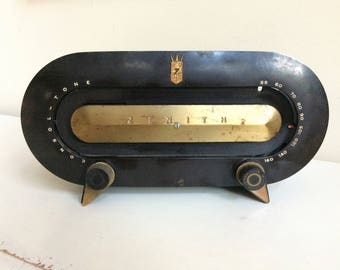 Vintage Zenith Consoltone Racetrack Radio Model H511 Bakelite AM Table Radio UNTESTED Rustic Décor Prop Parts 1950’s Tube Radio Restore MCM