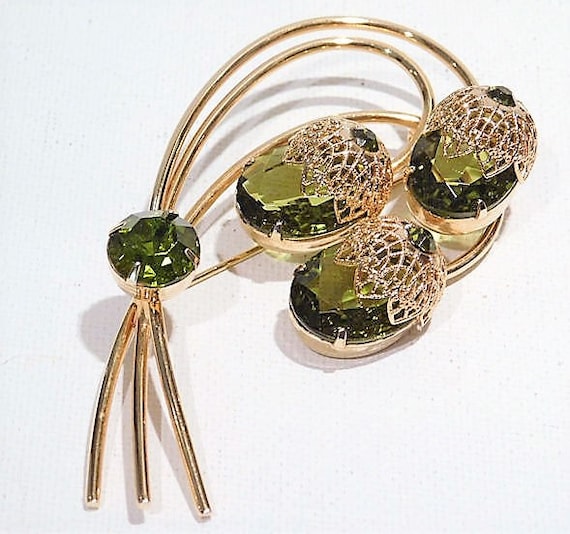 Mid Century Rhinestone Brooch Juliana DeLizza Elster for Sarah Coventry Peridot Rhinestone Acorn Touch of Elegance 1960s Fashion Jewelry