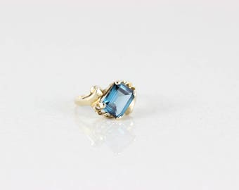 14k Yellow Gold Blue Topaz Ring Size 6