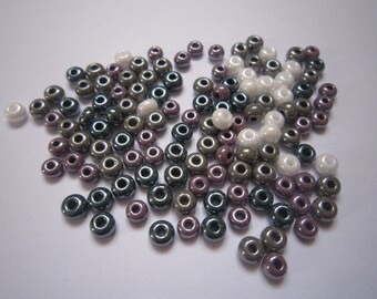 Set of 20 g of glass beads - gray, white, purple