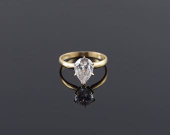 14k Pear Cut Prong Set Travel Engagement Ring Gold