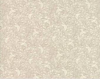 Snowberry - Cloud Natural - 44144 11 - Moda Fabrics - 100% Cotton Quilting Fabric by Holly Taylor