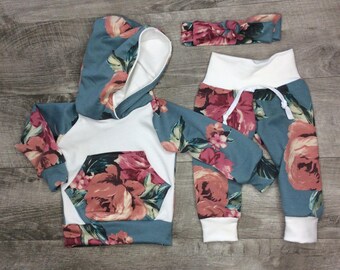 Baby girl clothes / Newborn girl outfit / baby girl outfit / trendy gifts / girl sweats pants / take home outfit / baby shower gifts'