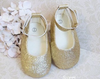 Baby Girl Shoes, Gold Toddler Shoes, One Year Old Girl Birthday Outfit, First Birthday Outfit, First Birthday Outfit Girl, Flower Girl Shoes