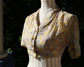 40s/50s Floral Button Up Crop Top