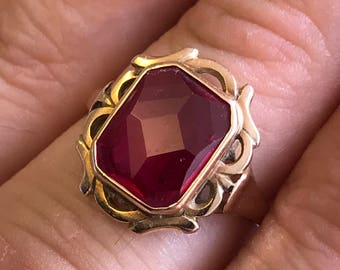 14k carat gold ruby ring unusual faceted design vintage modernist cocktail statement ring red gem stone