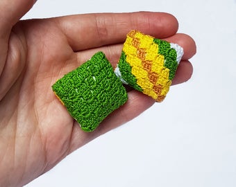 thumbnail image 2 of Set Of 2 Miniature Persian Rug Coasters – Micro Carpet Design, Washable Fabric, Absorbent, Unbranded 2 of 6