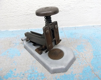 vintage stapler jakyneuf - accessory decoration french vintage desk - paris france 1950