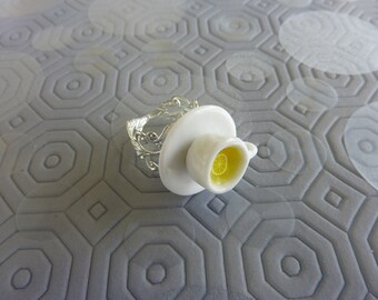 Adjustable ring lemon tea cup