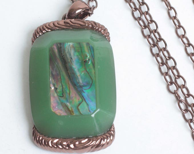 Abalone Shell Green Lucite Pendant Necklace Copper Tone Metal Vintage Signed