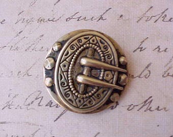 Renaissance button | Etsy