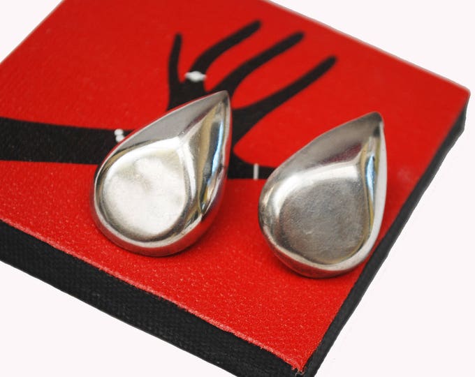 Sterling Tear drop earrings - Signed Taxco Mexico - Hallow silver pierced earring