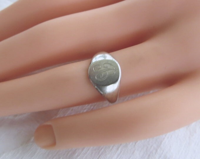 Vintage Sterling Signet Ring, Monogrammed Initial B, Old English Script, Size 5 Ring, Vintage Initial Jewelry