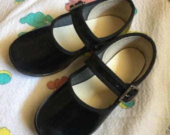 Vintage Toddler Girl Black Mary Janes Sz 5