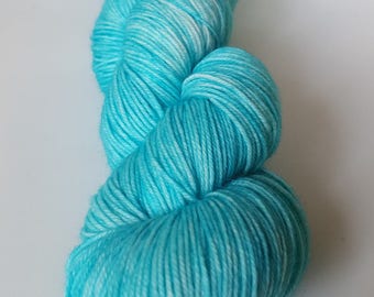 Skein of superwash Merino Wool / Nylon - hand - dyed Fingering / Sock - color Shiryu