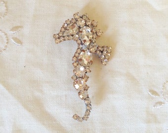Beautiful vintage seahorse Clear rhinestone brooch