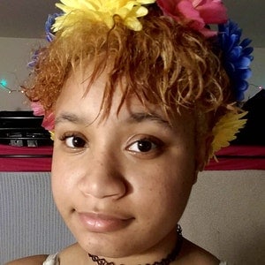 Buyer photo Mama Lawlii, who reviewed this item with the Etsy app for Android.