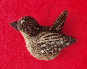 Bird Brooch Pin | Bird Lover Gift | Little Bird Jewelry | Cute Bird | Needle Felted Bird Brooch | Bird Stocking Stuffer | Flying Bird Brooch