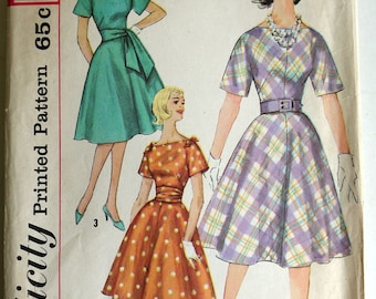 1950s Fitted Bias Cut Dress with Sash Pattern B36
